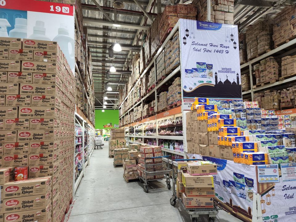 Packaged food goods in a warehouse